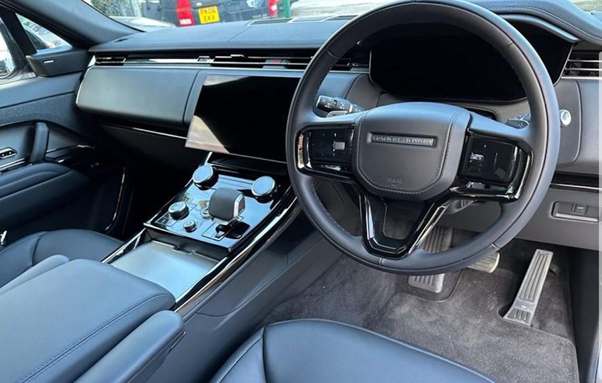 2024 Land Rover Range Rover Sport photo