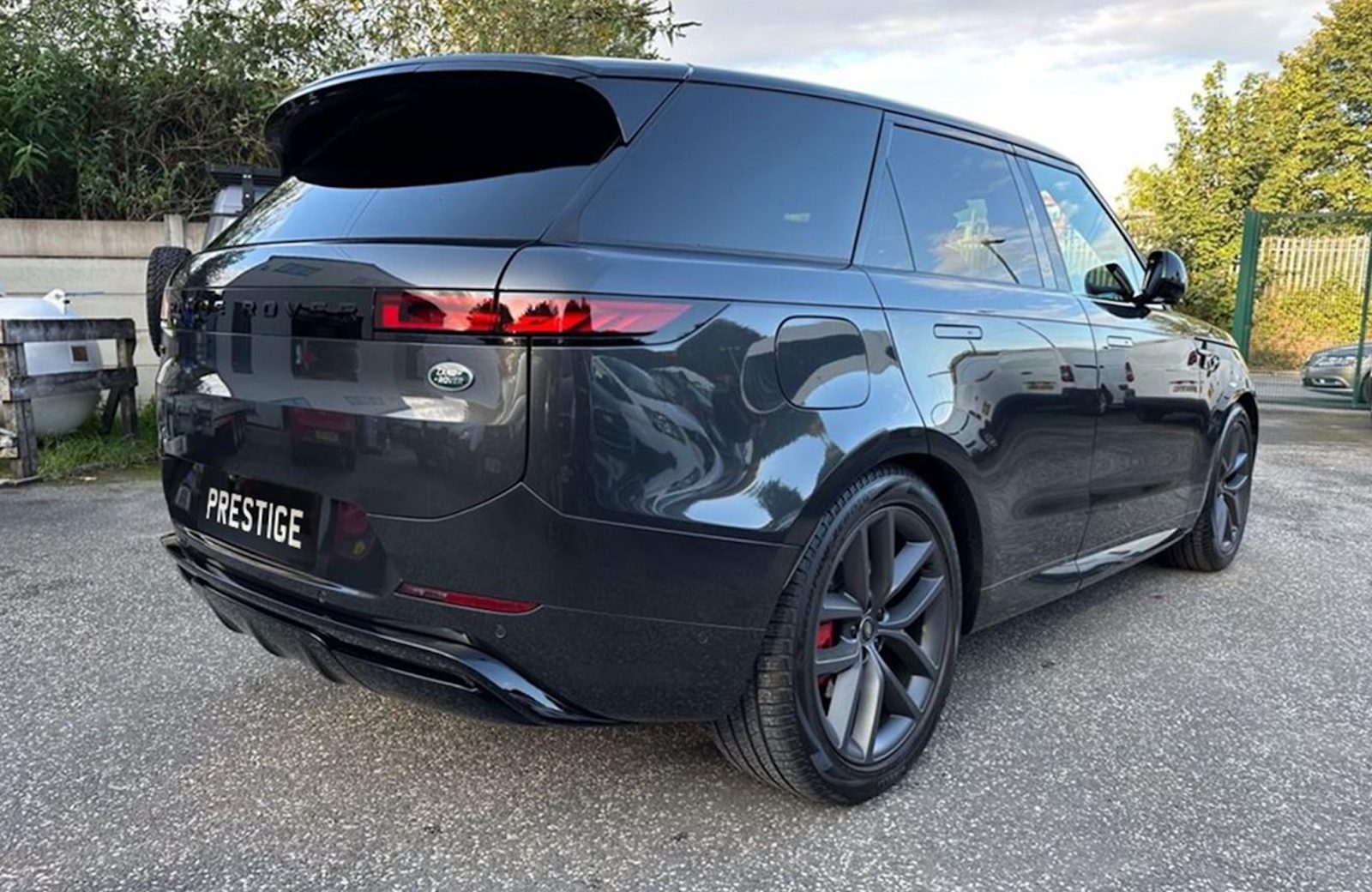 2024 Land Rover Range Rover Sport photo