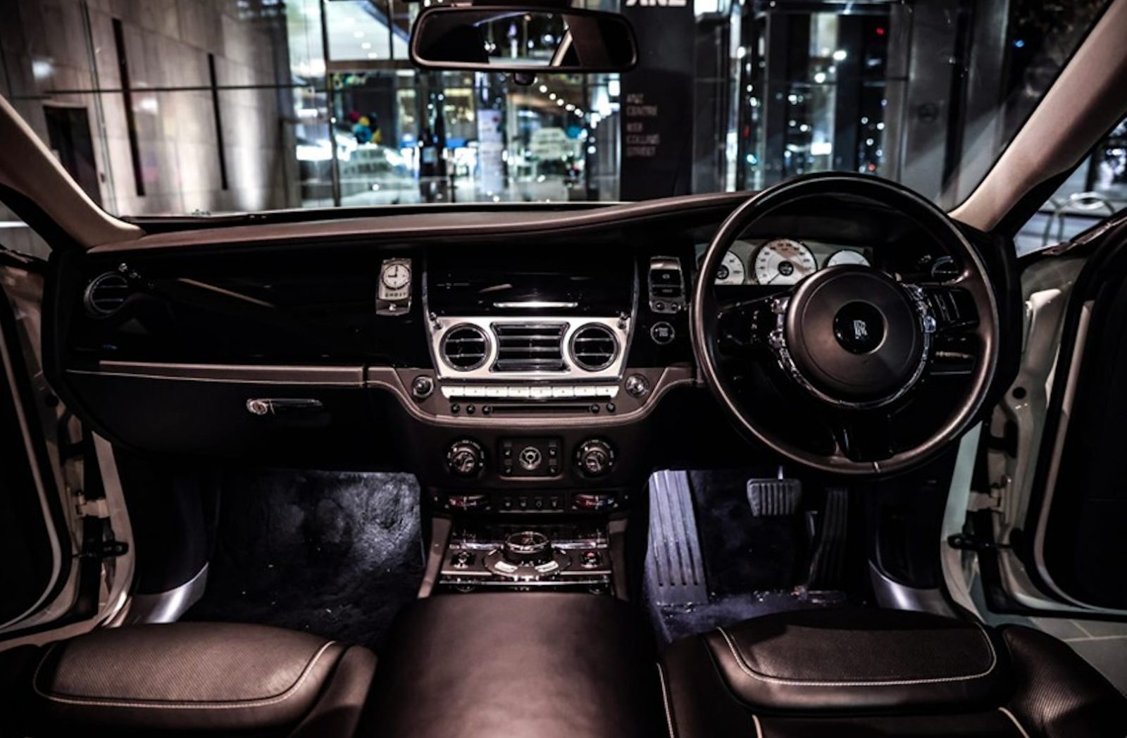 2015 Rolls Royce Ghost photo