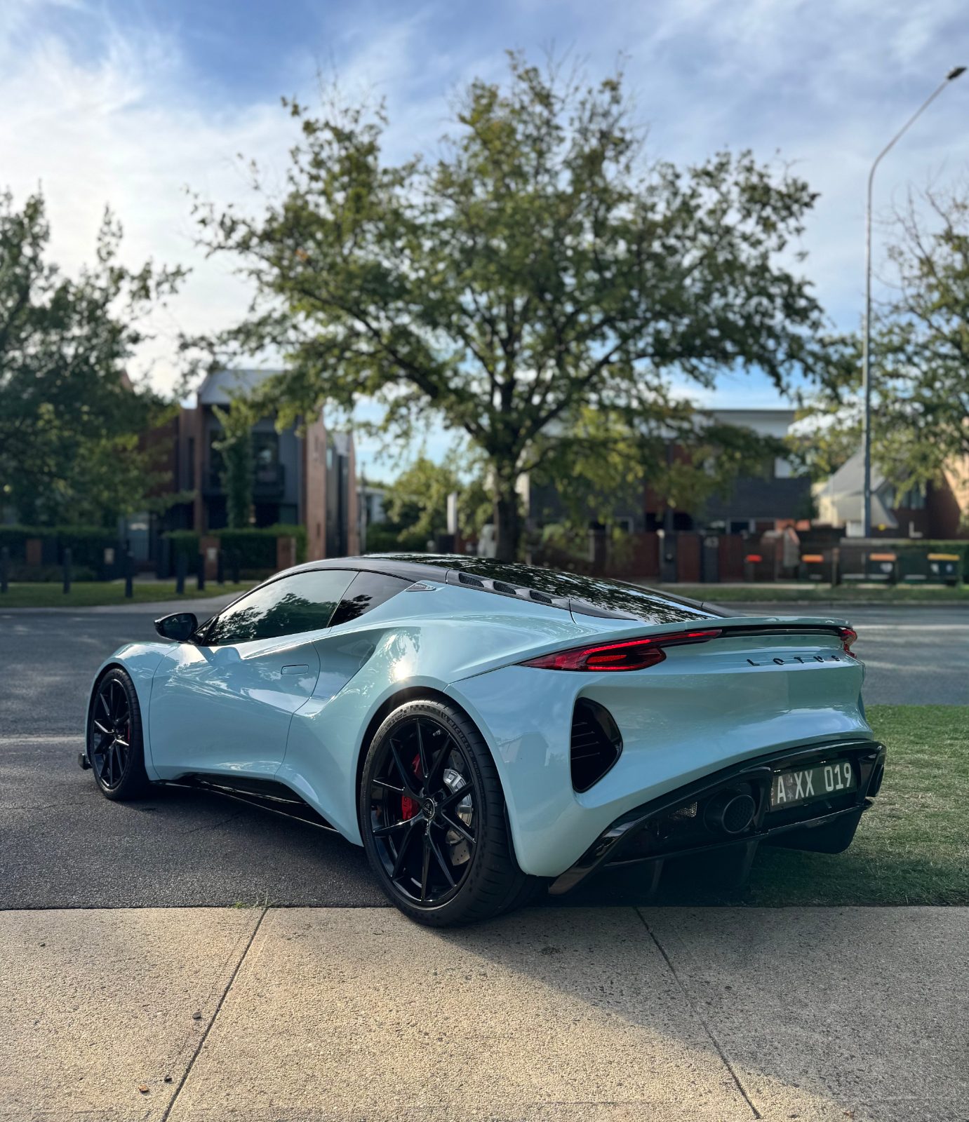 2024 Lotus Emira photo